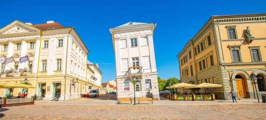 Dazzling Tartu City Cultural Private Walking Tour - Exploring Tartu’s Old Town and Cathedral Hill Park