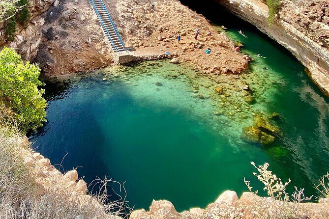 Discover Wadi Shab by a Professional Omani Guide (private). - Who Will Love This Experience?