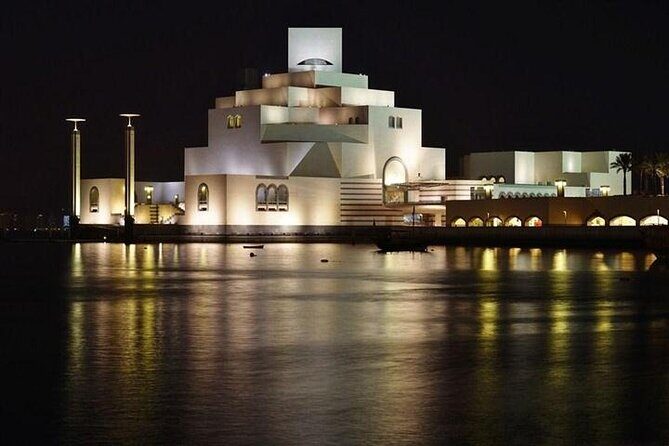 Doha City Tour With Traditional Dhow Cruise - The Dhow Cruise: A Nighttime Water Journey
