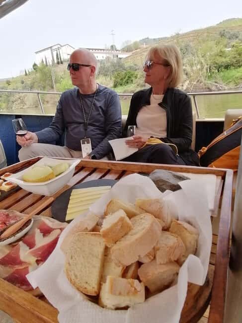 Douro valley: 2 Wineries Lunch at the Winery & 1h Boat Tour - What You Can Expect from This Tour