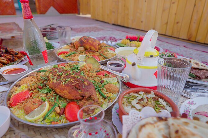 Dubai: Al Marmoom Oasis Vintage Safari: Camels, Stargazing & Meal - Is This Tour Worth It?