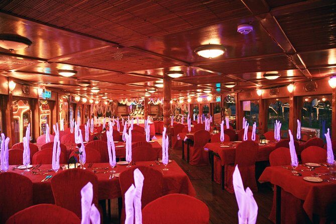 Dubai Dhow Cruise Dinner in Creek - FAQ