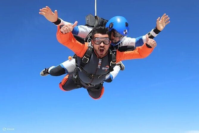 Dubai Skydive Tandem Over The Palm With Optional Transfers - The Experience of Safety and Professionalism
