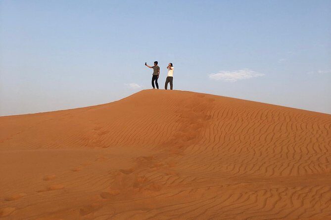 Dubai: Unique SUNSET 4WD Red Dunes Safari - Transportation and Group Size