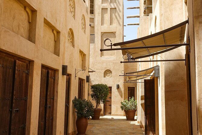 Dubai's Old Town Tour And have Lunch With Locals - Who Will Love This Tour?