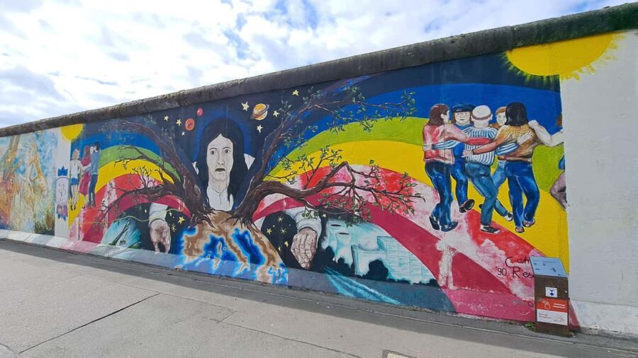 East side Gallery Tour - The Artistic Stories