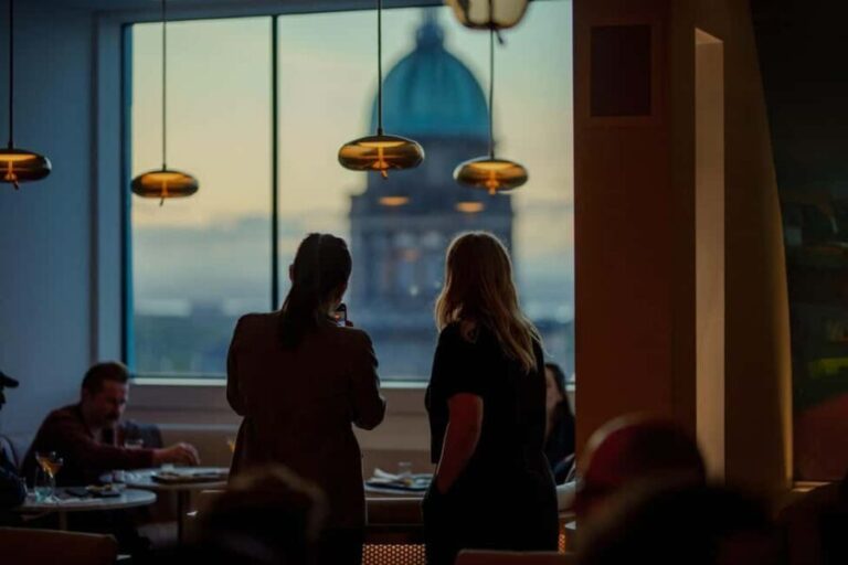 Edinburgh: Johnnie Walker Whisky Explorers Guided Tasting - An In-Depth Look at the Tour Experience