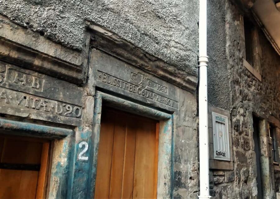 Edinburgh: Private walking tour with a Polish guide - Why Choose This Tour?
