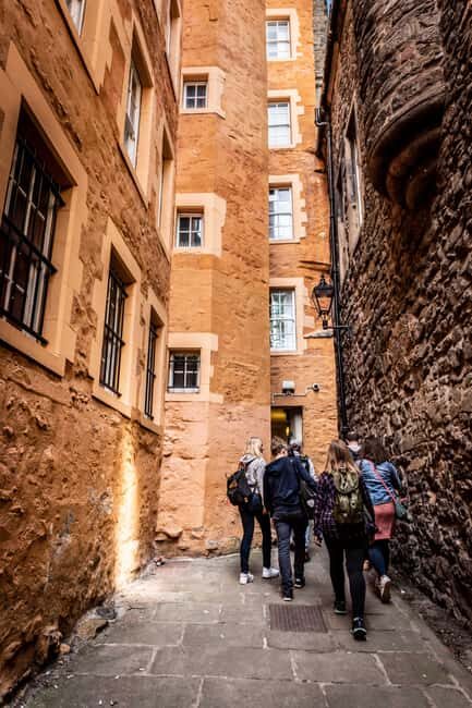 Edinburgh: Stunning Old Town Walking Tour - What to Expect and Practical Tips