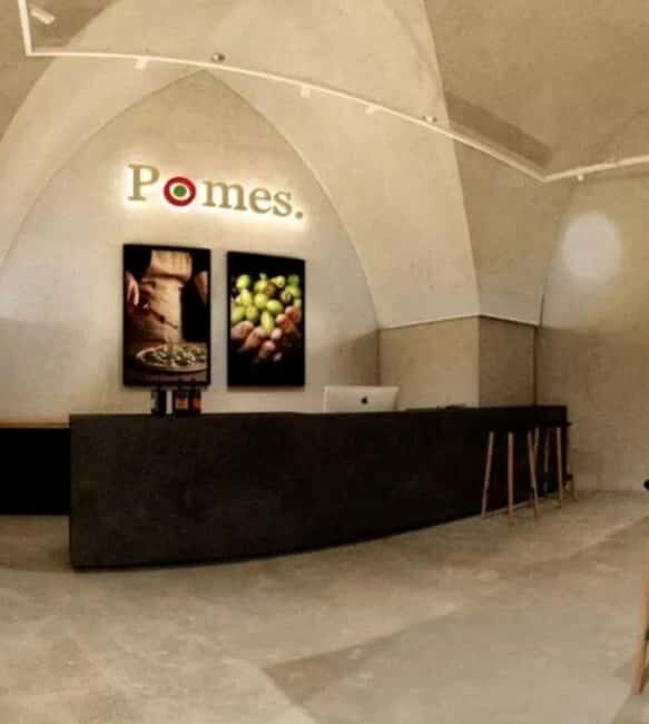 EVO Experience: discovering Pomes oil - An In-Depth Look at the EVO Experience