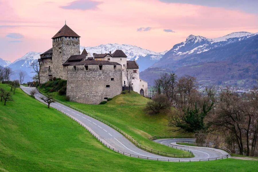 Explore 4 Countries in a Day: Liechtenstein,Austria&Germany - What Makes This Tour Stand Out?