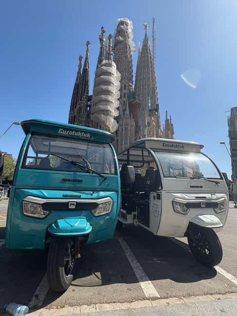Explore Barcelona comfortably with our electric TukTuks. - The Experience on the Ground