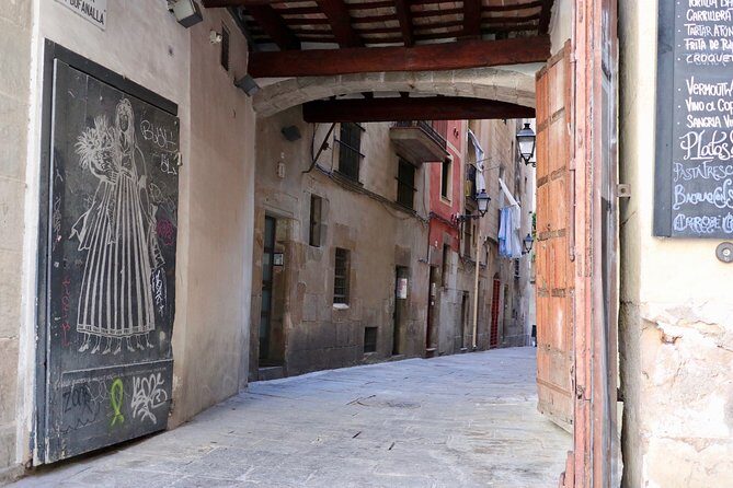 Explore hidden streets of Barcelona with a local - Private Tour - Who Will Love This Tour?