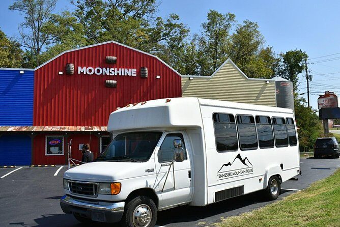 Famous Moonshine & Wine Tour From Pigeon Forge - An In-Depth Look at the Moonshine & Wine Tour