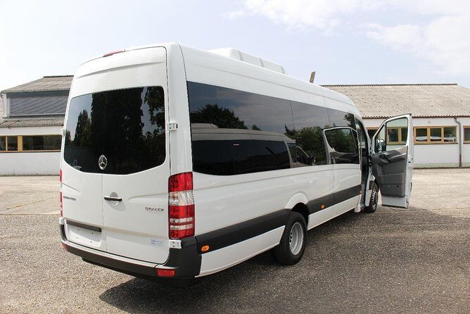 Fez: One Way Private Transfer To Casablanca - The Experience: What You Can Expect