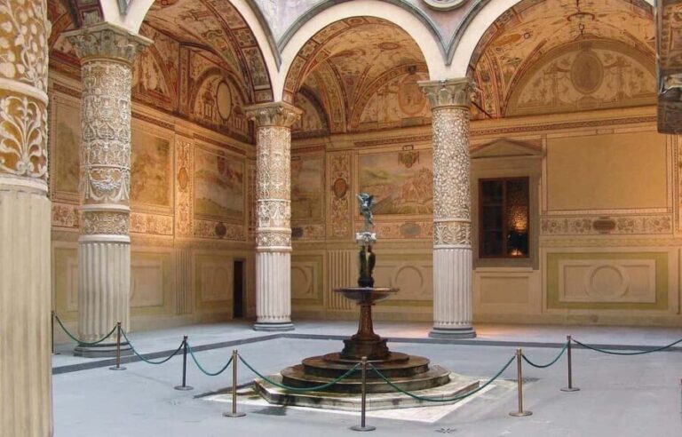Florence: Palazzo Vecchio Guided Tour & Admission - Exploring Florence’s Palazzo Vecchio: A Walkthrough