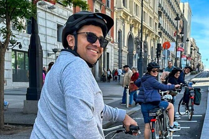 Food E-Bike Tour in Madrid - Small Groups, All Inclusive - Food and Drinks: A Focus on Quality and Local Flavor