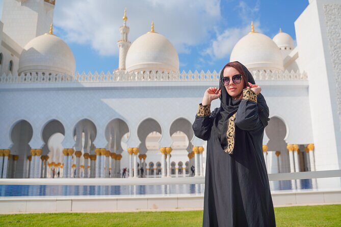 From Dubai: Abu Dhabi Sheikh Zayed Grand Mosque Guided Tour - What Sets This Tour Apart?