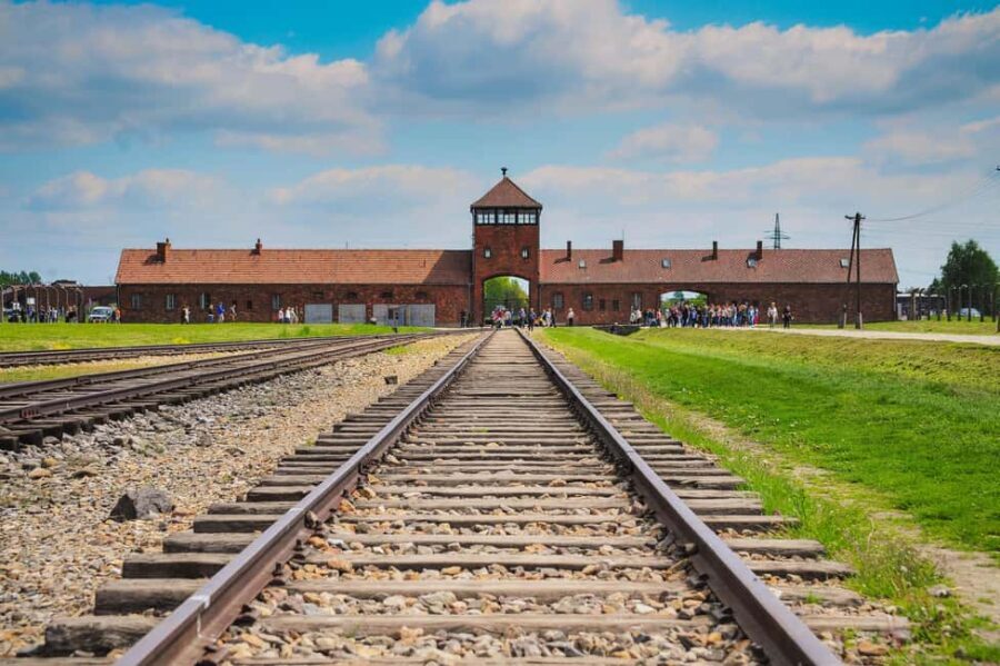 From Krakow: Auschwitz-Birkenau Day Tour with Pickup - Who Should Consider This Tour?