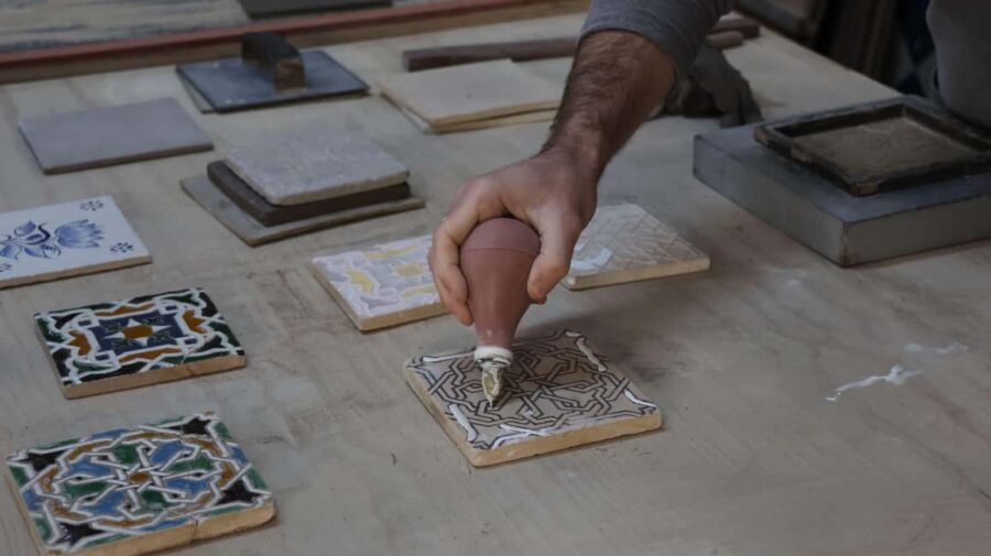From Lisbon: Private Arrábida Natural Park with Wine Tasting - Discovering Azeitão: Wine and Ceramics