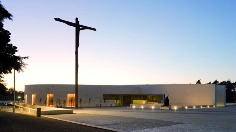 From Lisbon: Tomar and Fátima Day Trip with Guide - Who Will Love This Tour?