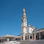 From Lisbon: Tour of Fatima, Nazaré, and Óbidos with an English-speaking tour guide - Transportation and Logistics: Comfort and Convenience