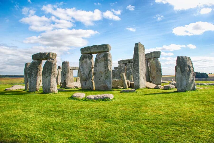From London: Private Trip to Stonehenge with Hotel Transfer - A Balanced Look at the Experience