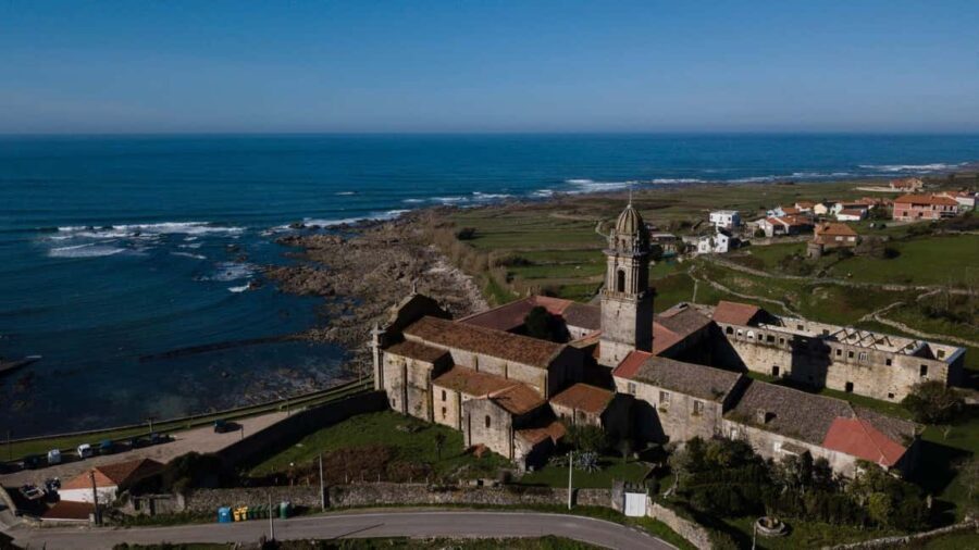 From Oia: 9-Day Guided Camino Walking Tour to Santiago - Exploring the Route from Oia to Santiago