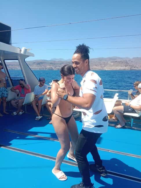 From Puerto Rico: Boat party along the coast. - Food and Drinks — What’s on offer?