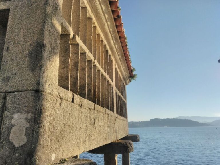 From Santiago: Tour Rias Baixas, Isla de Arousa y Combarro - The Value of the Tour