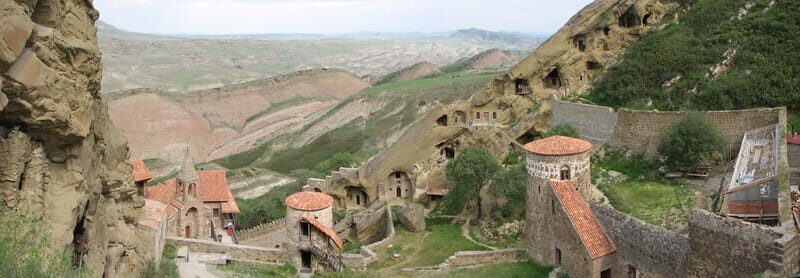 From Tbilisi: Gareji, Rainbow Mountains, Bodbe & Sighnaghi - The Value of the Experience
