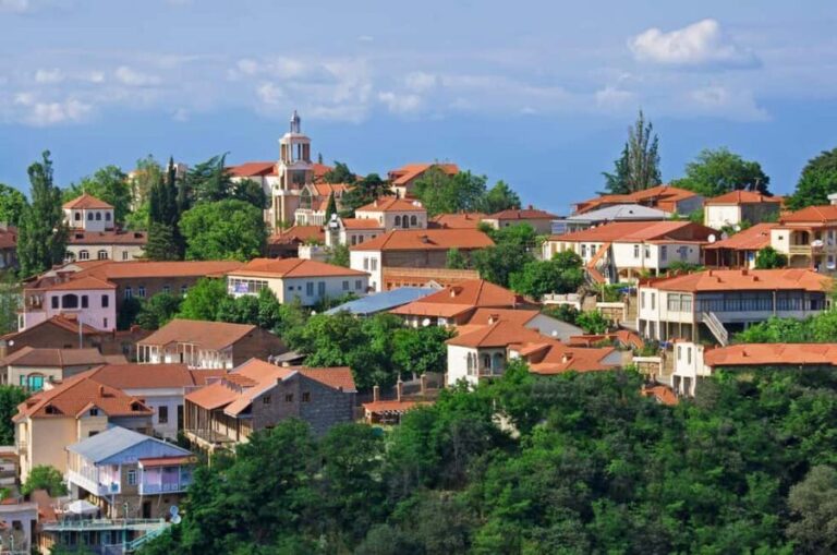 From Tbilisi: Private Bodbe & Sighnaghi Tour - The Charm of Sighnaghi: The "City of Love"