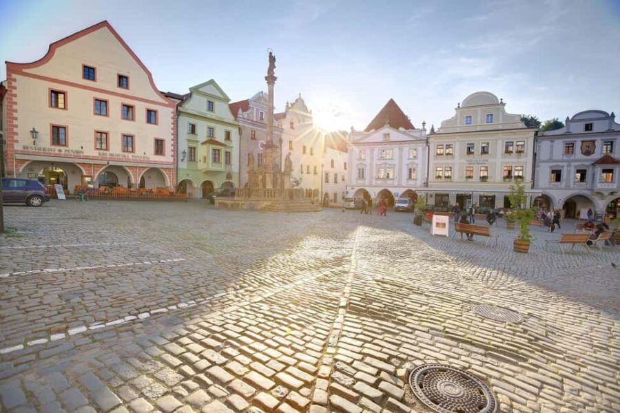 From Vienna: Cesky Krumlov Small-Group Guided Day Trip - Crossing the Iron Curtain