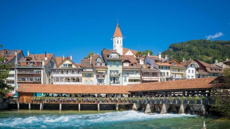 From Zurich: Thun Tour, Beatus Caves, Lake Cruise & Cheese - Scenic Lake Cruise — A Gentle Voyage with Majestic Backdrops