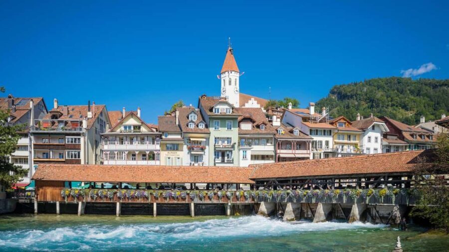 From Zurich: Thun Tour, Beatus Caves, Lake Cruise & Cheese - Scenic Lake Cruise — A Gentle Voyage with Majestic Backdrops