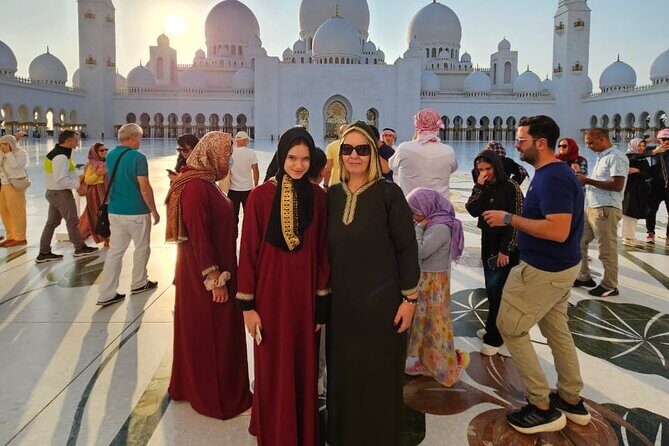 Full Day Abu Dhabi City Tour + Ferrari World Park Private Basis - What Makes This Tour Stand Out?