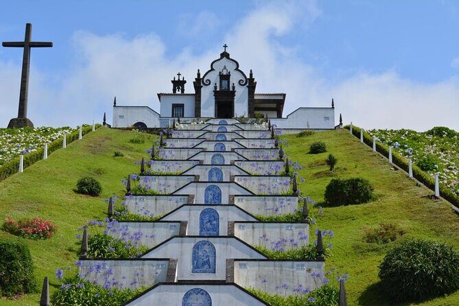 Full Day Hiking Faial da Terra (Min. 2 persons) - Lunch in a Traditional Country House