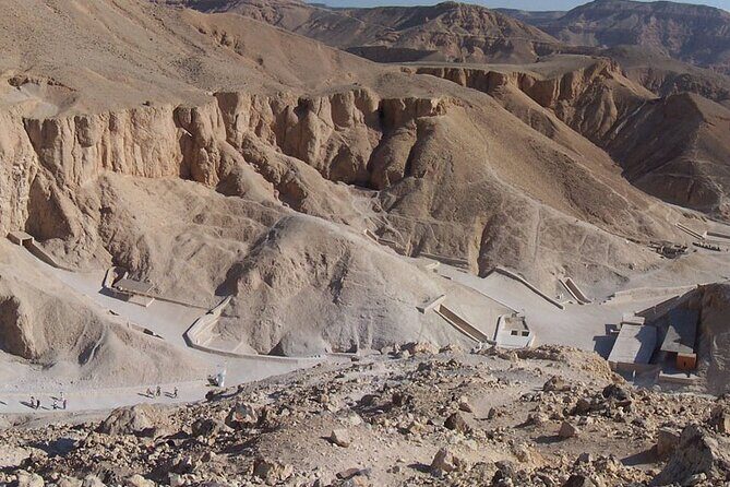 Full-Day Luxor private Tour from Cairo by Plane with Lunch - The Valley of the Kings: An Iconic Tomb-Hunting Experience