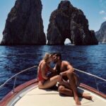 Full day on a private boat to discover Capri - Verde and White Grottos