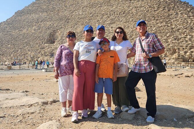 Full Day Private Tour of Giza Pyramids and Egyptian Museum - Egyptian Museum: An Artistic Treasure Trove