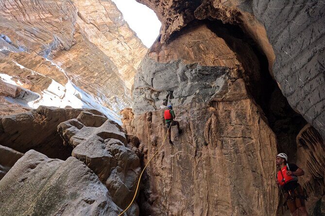 Full Day - Snake Canyon Adventure Tour in Jebel Shams region - Who Should Consider This Tour?