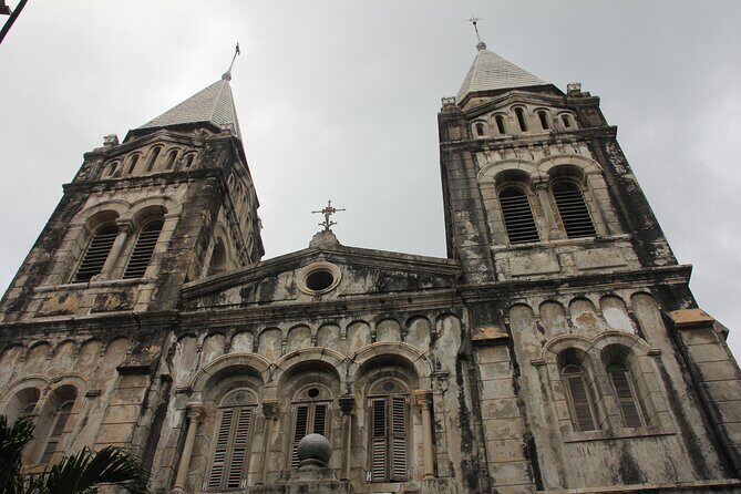 Full-Day Stone Town and Prison Island Tour in Zanzibar - Practical Details: What to Expect