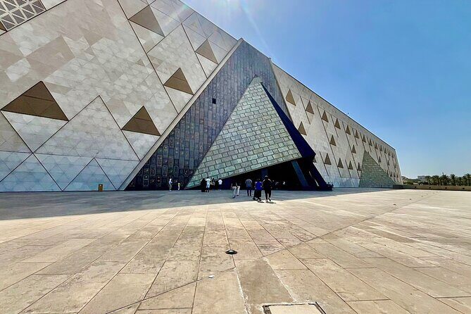 Full day to Giza Pyramids and Grand Egyptian Museum, And felucca - Who Should Choose This Tour?