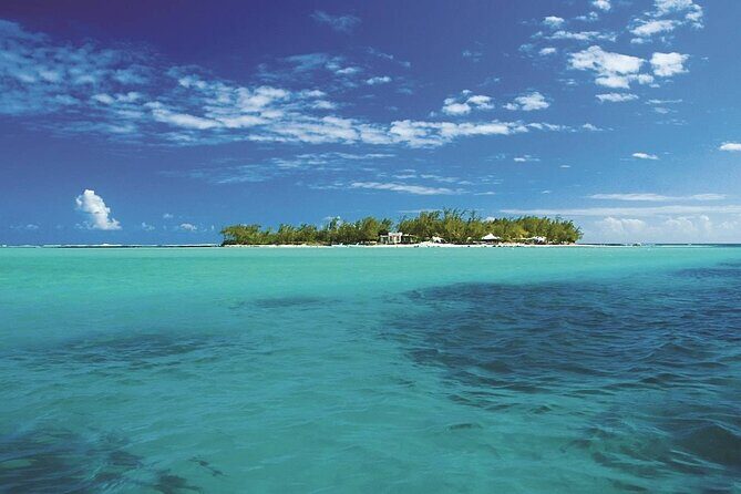 Full Day Tour 5 Island to Ile Aux Cerfs Incl. Lunch and Transfer - What Makes This Tour Special?