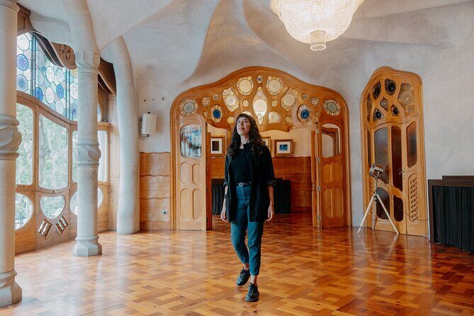 Gaudi Casa Batlló Pre Opening Tour &Skip-the-Line Sagrada Familia - Entering the Sagrada Família