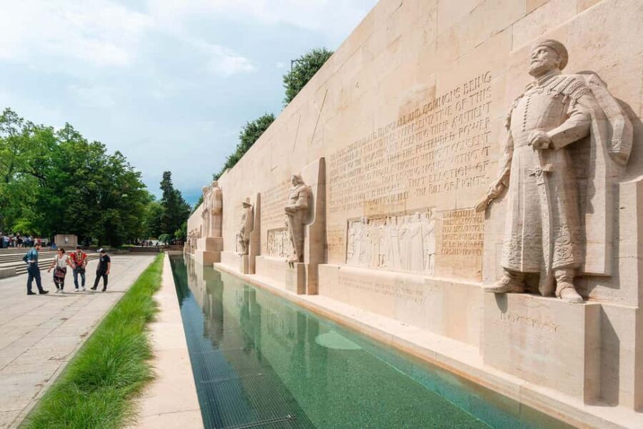 Geneva: Visit the best spots and enjoy a unique experience - FAQ