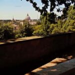 Gianicolo and Trastevere: Path of Heroes, Flavors, and Traditions - Descending into Trastevere’s Charm