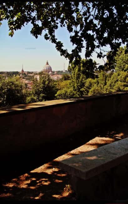Gianicolo and Trastevere: Path of Heroes, Flavors, and Traditions - Descending into Trastevere’s Charm