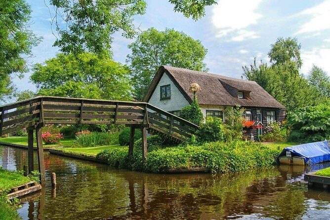 Giethoorn Private Tour, Canal Cruise and Windmills from Amsterdam - The Complete Experience: A Detailed Breakdown
