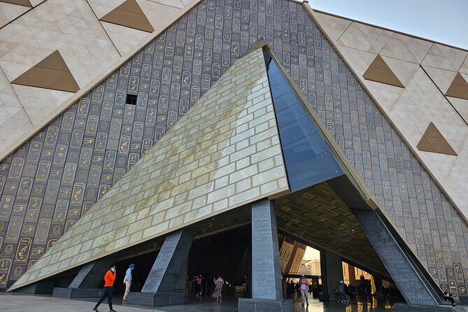 Giza Pyramids, Grand Egyptian Museum and Bazzar Market Tour - Authentic Experiences from Fellow Travelers